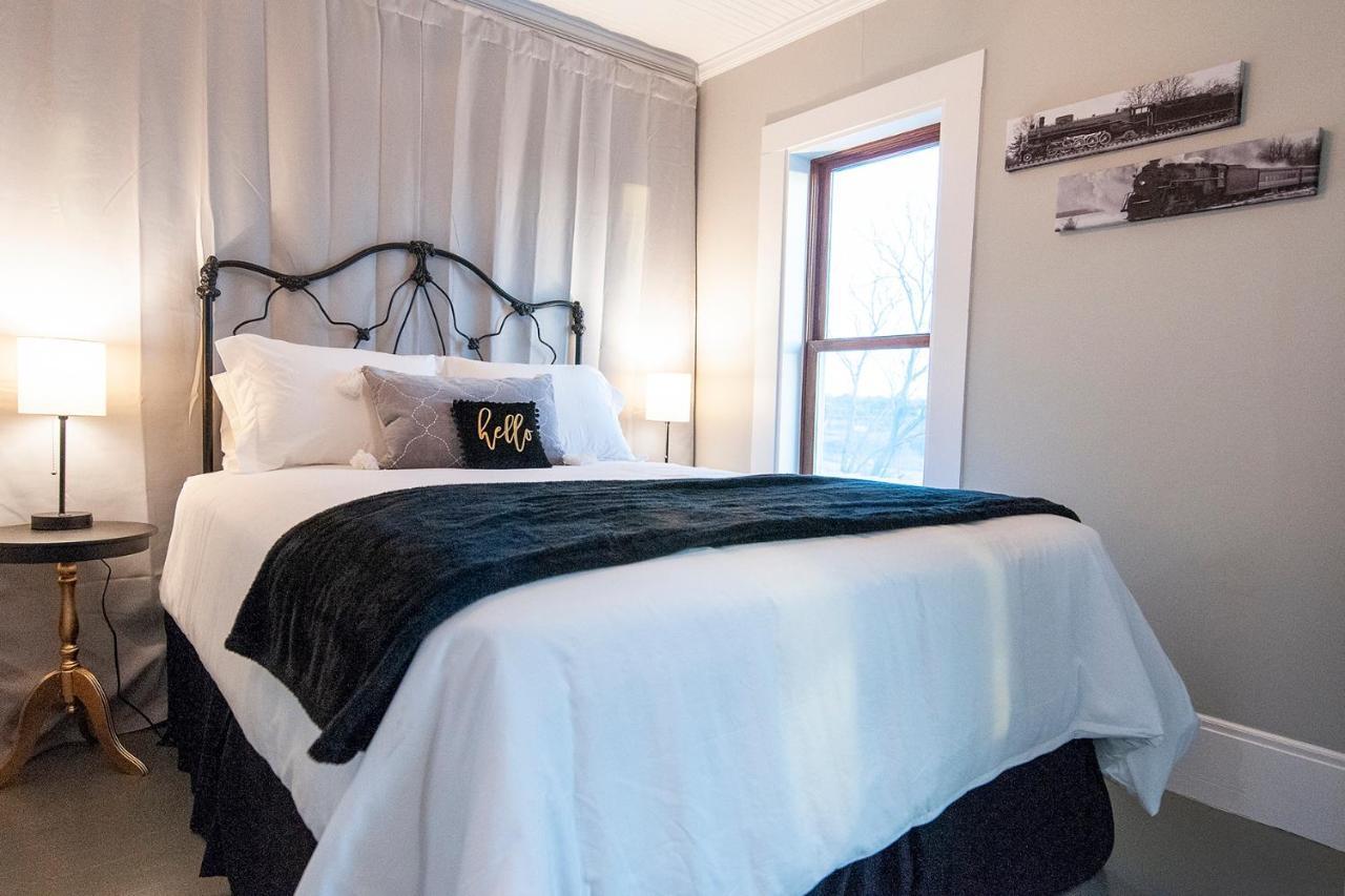 Dabbs Hotel Bed And Breakfast Llano Екстер'єр фото