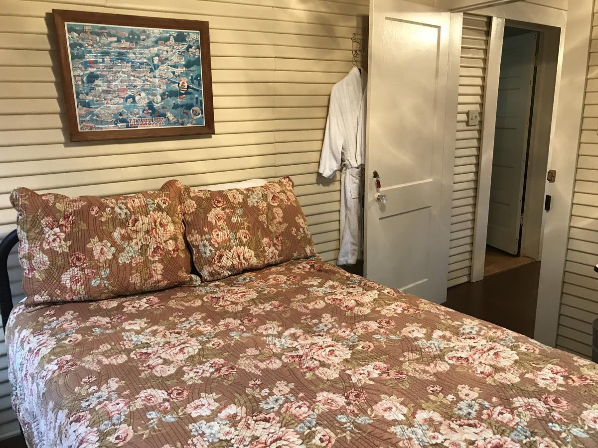 Dabbs Hotel Bed And Breakfast Llano Екстер'єр фото