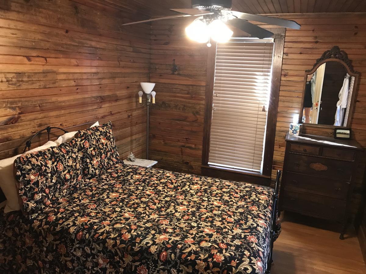 Dabbs Hotel Bed And Breakfast Llano Екстер'єр фото